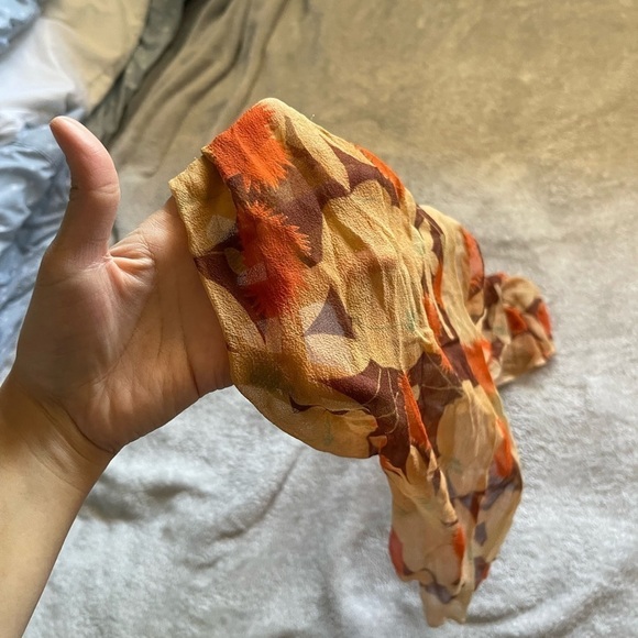 Vintage 70s Sheer Floral Scarf - Picture 2 of 4